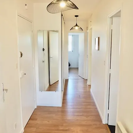 T3 + Parking 5 Min De La *